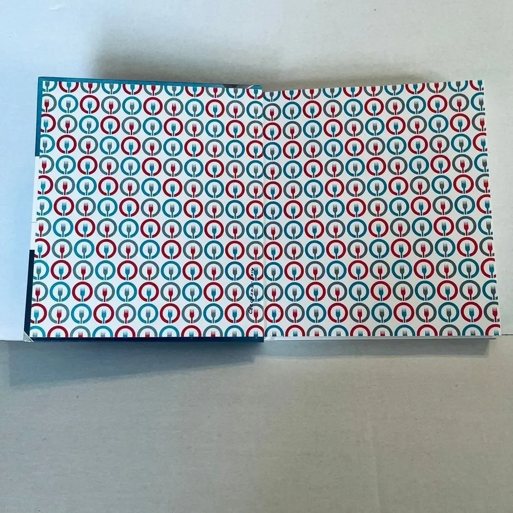 Whole 30 Book‎ by Melissa Hartwig and Dallas Hartwig Like new condition.